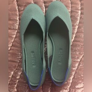 Green Rothy’s flats